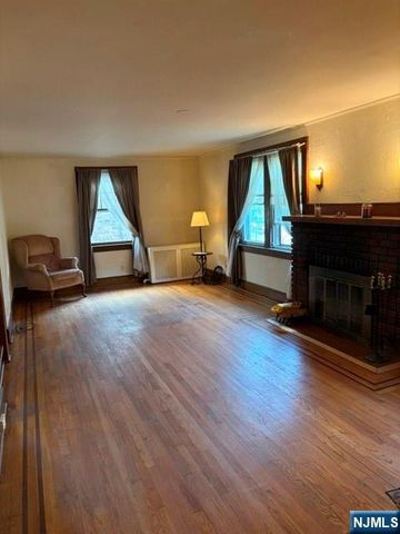 12 Ferncliff Road, Bloomfield, NJ 07003