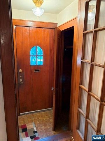 12 Ferncliff Road, Bloomfield, NJ 07003