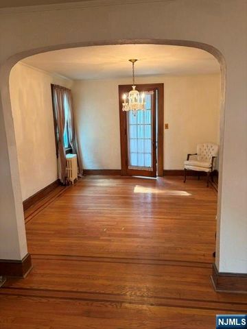 12 Ferncliff Road, Bloomfield, NJ 07003