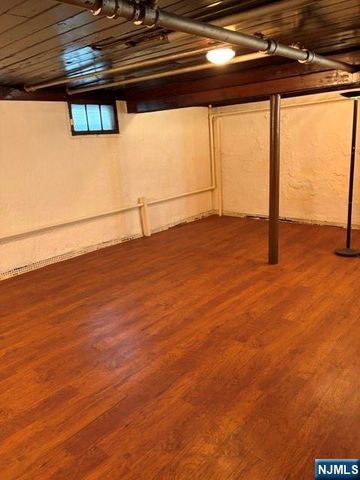 12 Ferncliff Road, Bloomfield, NJ 07003