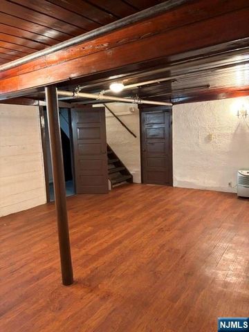 12 Ferncliff Road, Bloomfield, NJ 07003