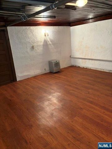 12 Ferncliff Road, Bloomfield, NJ 07003