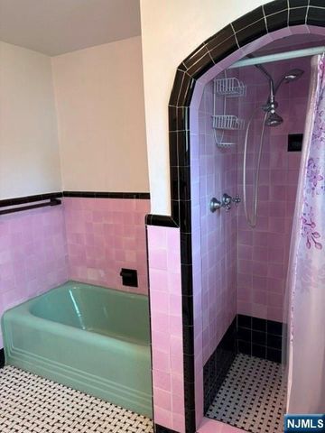 12 Ferncliff Road, Bloomfield, NJ 07003