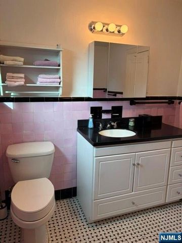12 Ferncliff Road, Bloomfield, NJ 07003