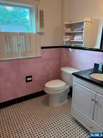12 Ferncliff Road, Bloomfield, NJ 07003