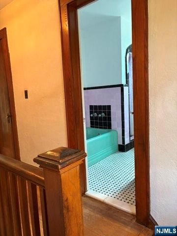 12 Ferncliff Road, Bloomfield, NJ 07003