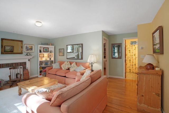 22 Old Lighthouse Road, Tisbury, MA 02568