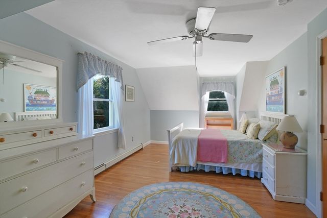 22 Old Lighthouse Road, Tisbury, MA 02568