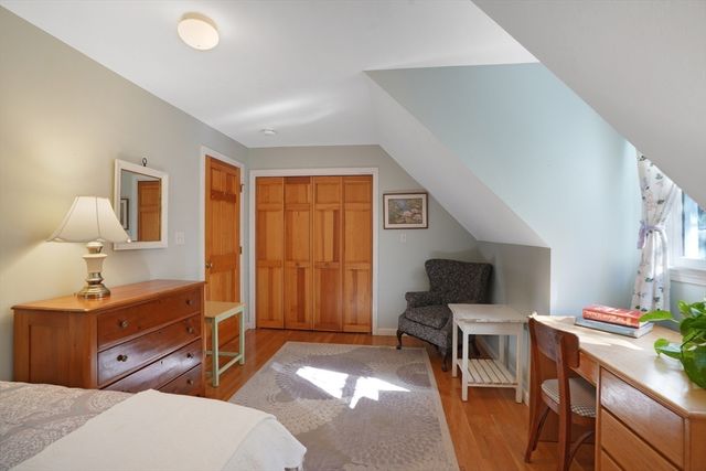 22 Old Lighthouse Road, Tisbury, MA 02568