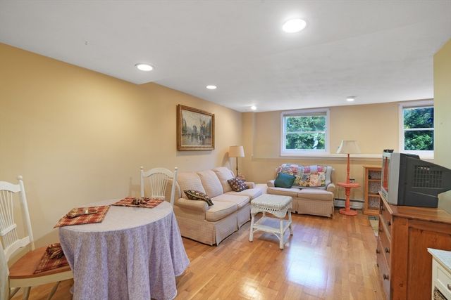 22 Old Lighthouse Road, Tisbury, MA 02568