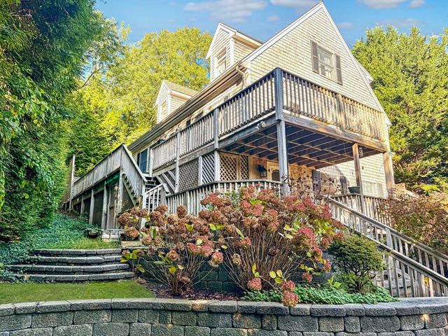 22 Old Lighthouse Road, Tisbury, MA 02568