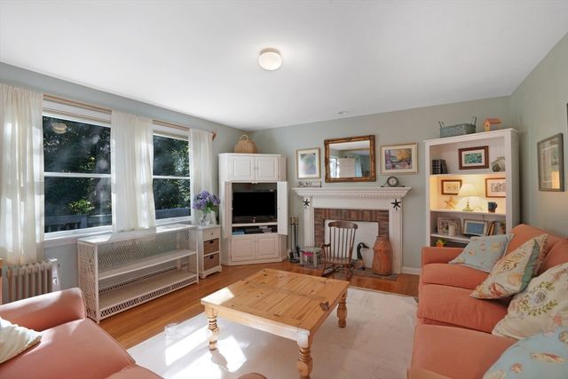 22 Old Lighthouse Road, Tisbury, MA 02568