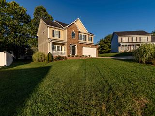 725 Emerald Drive, Hurricane, WV 25526
