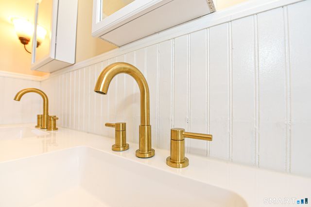 90 Mary Ellen Drive, Milford, CT 06460