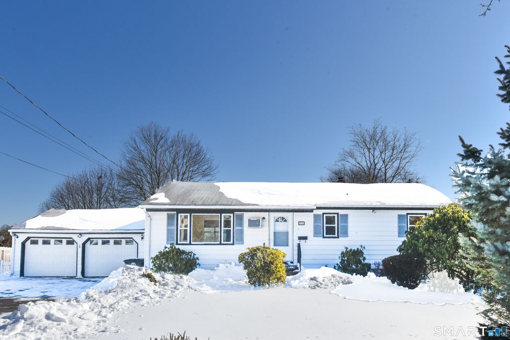 90 Mary Ellen Drive, Milford, CT 06460
