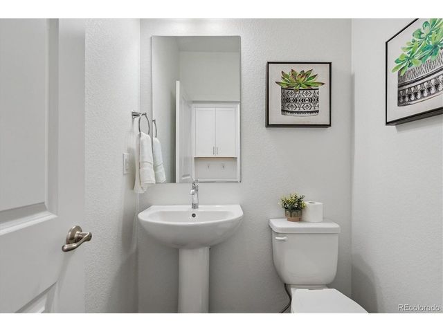 9752 Ash Ln, Thornton, CO 80229