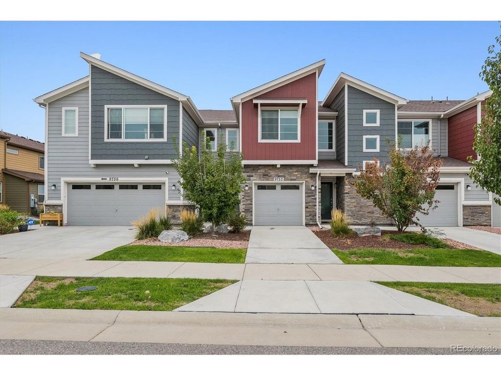 9752 Ash Ln, Thornton, CO 80229