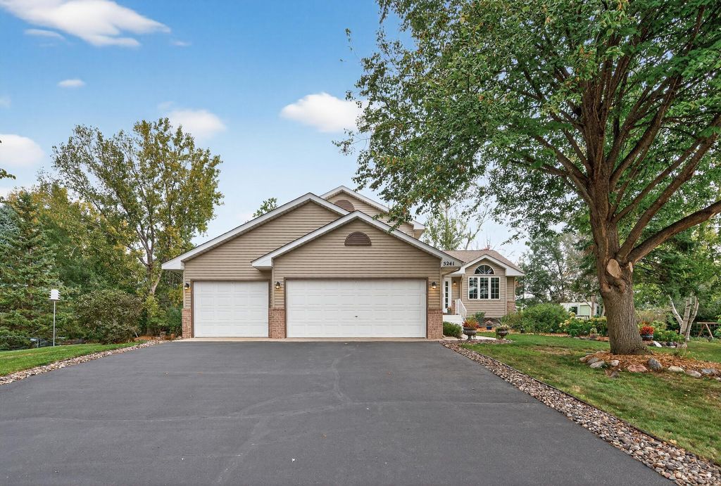 5241 Lexington Court SE, Prior Lake, MN 55372