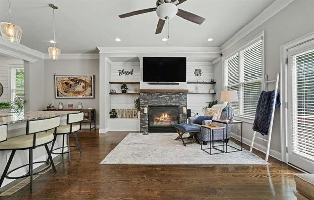 6921 Fellowship Lane, Flowery Branch, GA 30542