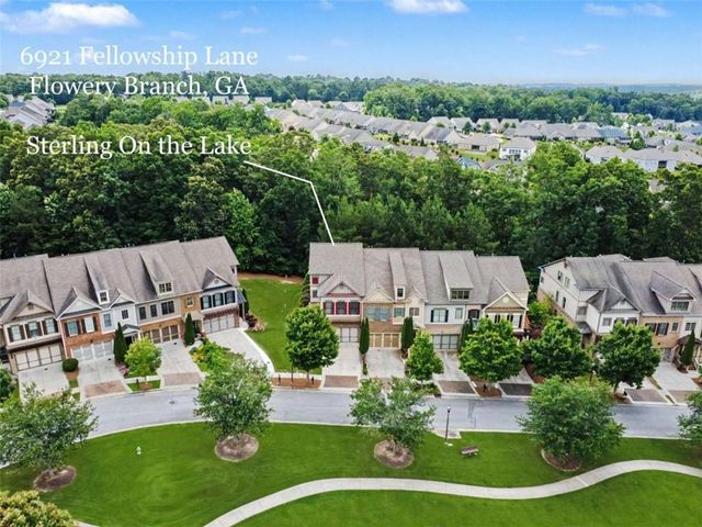 6921 Fellowship Lane, Flowery Branch, GA 30542