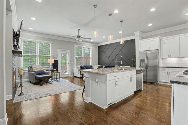 6921 Fellowship Lane, Flowery Branch, GA 30542