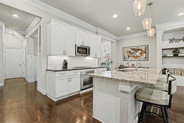 6921 Fellowship Lane, Flowery Branch, GA 30542