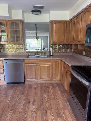 19029 US HIGHWAY 19 N 12B, Clearwater, FL 33764