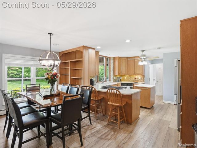 10839 9 Mile Road, Whitmore Lake, MI 48189