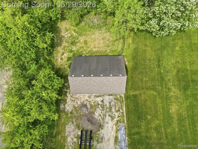 10839 9 Mile Road, Whitmore Lake, MI 48189
