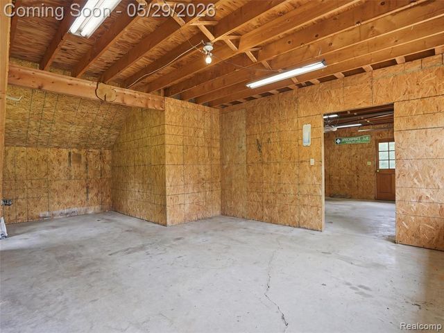 10839 9 Mile Road, Whitmore Lake, MI 48189
