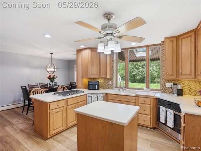 10839 9 Mile Road, Whitmore Lake, MI 48189