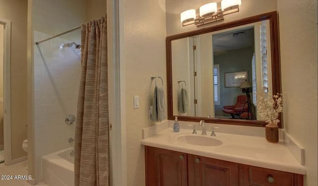 1223 E MOSS Street, Phoenix, AZ 85020