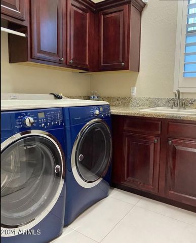 1223 E MOSS Street, Phoenix, AZ 85020