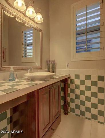 1223 E MOSS Street, Phoenix, AZ 85020