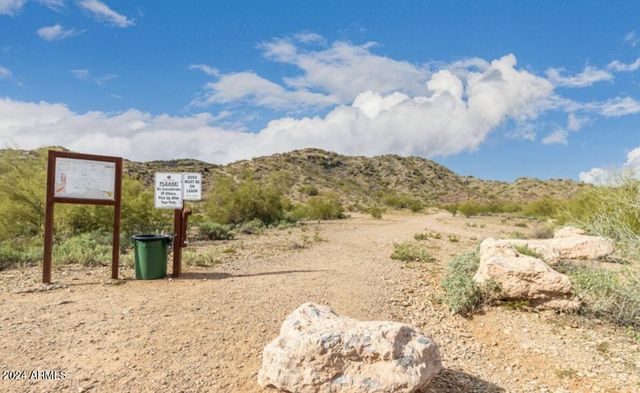 1223 E MOSS Street, Phoenix, AZ 85020