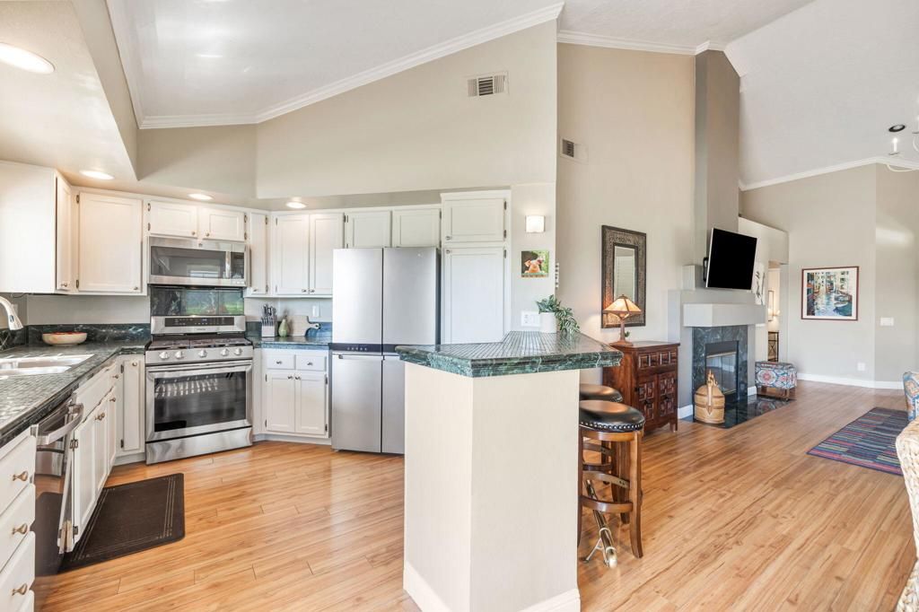 Image 16 of property listing at 41730 Kansas Street, Palm Desert, CA 92211