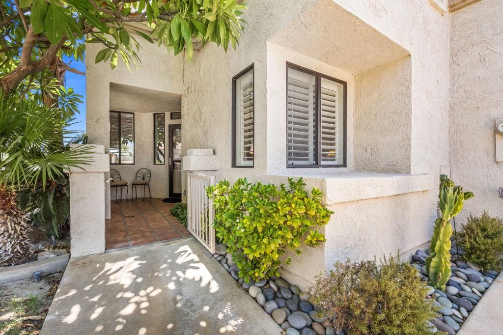 Image 3 of property listing at 41730 Kansas Street, Palm Desert, CA 92211