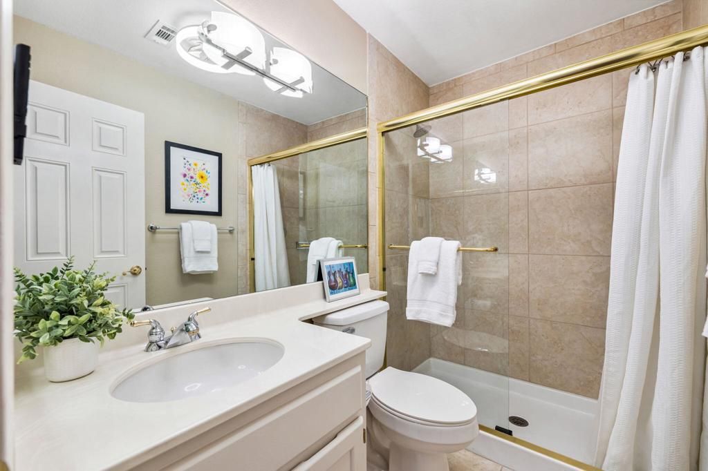 Image 31 of property listing at 41730 Kansas Street, Palm Desert, CA 92211