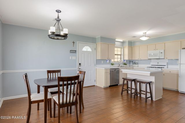 1608 E B North Street, Rayne, LA 70578