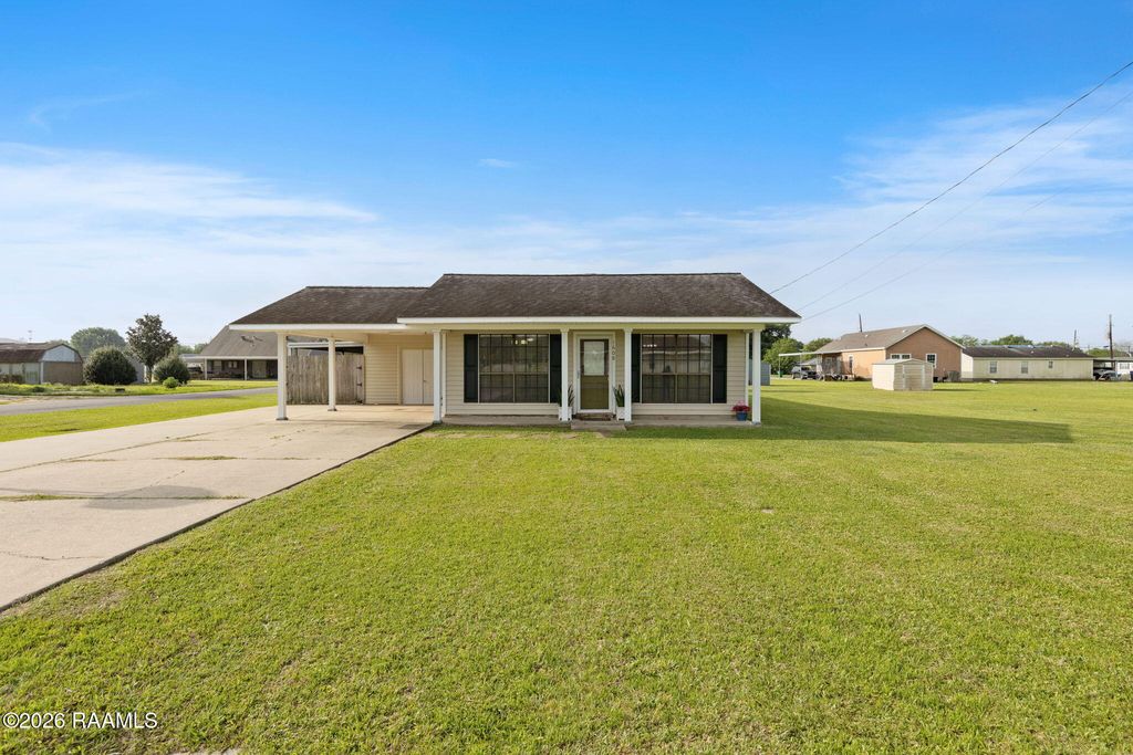 1608 E B North Street, Rayne, LA 70578