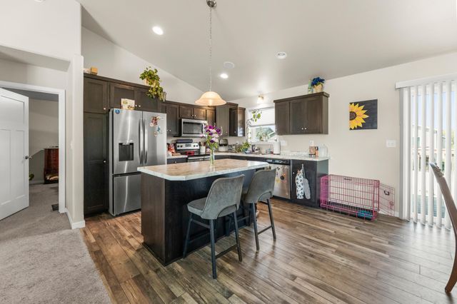 3831 32nd Street S, Moorhead, MN 56560
