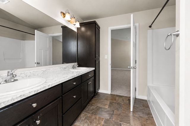 3831 32nd Street S, Moorhead, MN 56560