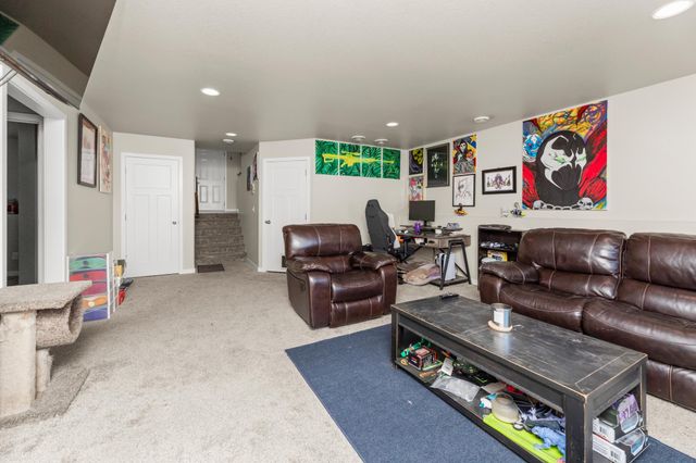 3831 32nd Street S, Moorhead, MN 56560