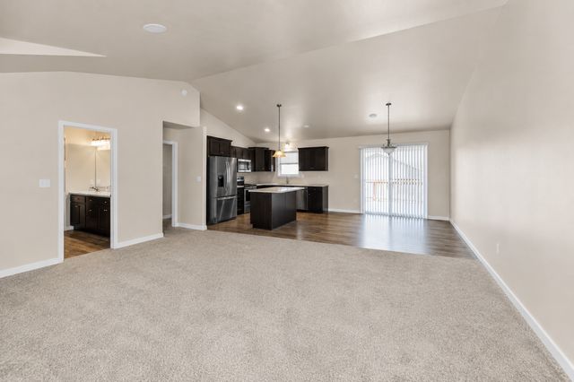 3831 32nd Street S, Moorhead, MN 56560