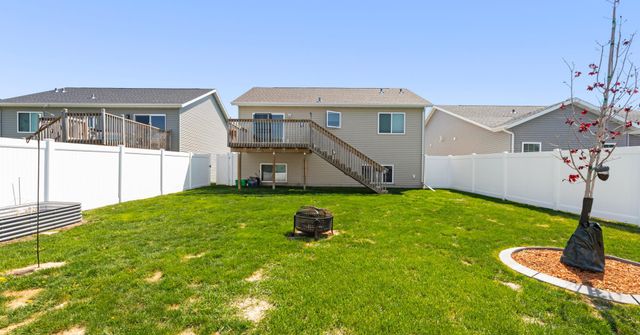 3831 32nd Street S, Moorhead, MN 56560