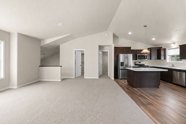 3831 32nd Street S, Moorhead, MN 56560
