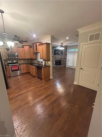 1119 Heritage Path Lane, Winston-salem, NC 27103
