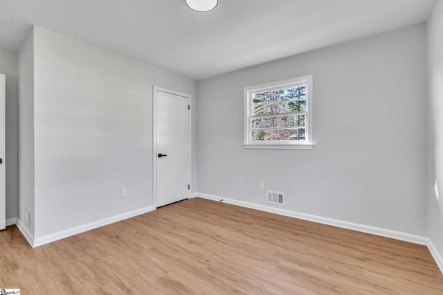 175 Blue Ridge Road, Campobello, SC 29322