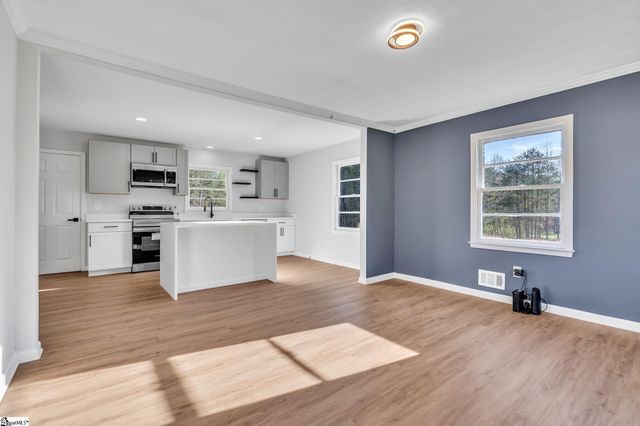 175 Blue Ridge Road, Campobello, SC 29322