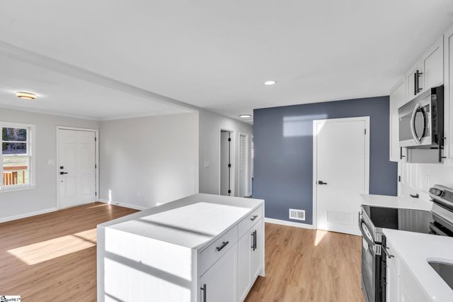 175 Blue Ridge Road, Campobello, SC 29322